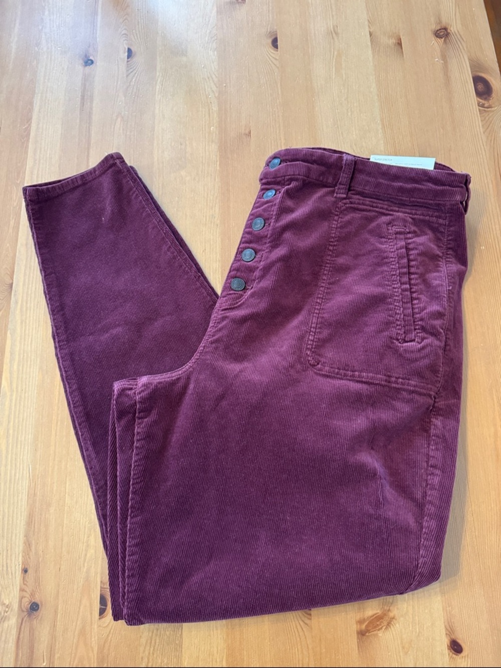 NWT! American Eagle Curvy High-Rise Corduroy Button-Fly Jegging/Pants